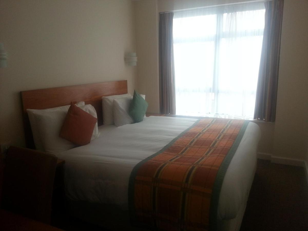 Sefton Express Hotel Ballasalla Room photo